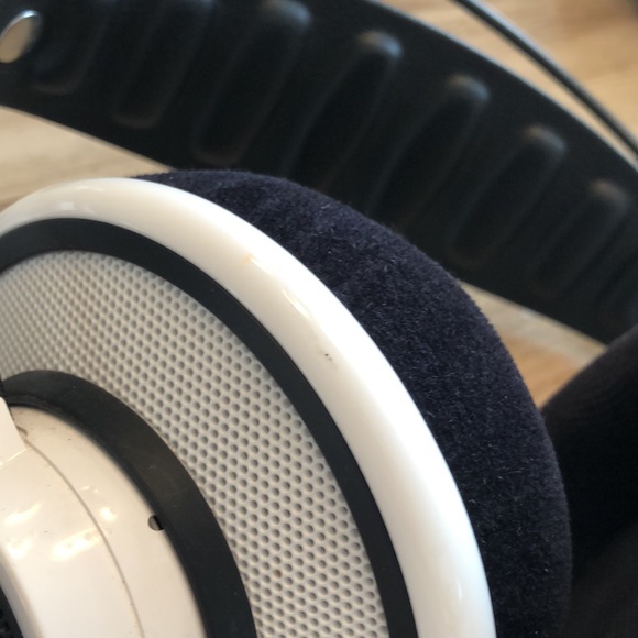 AKG AKG Q701 Studio Headphones - Picture 6 of 7